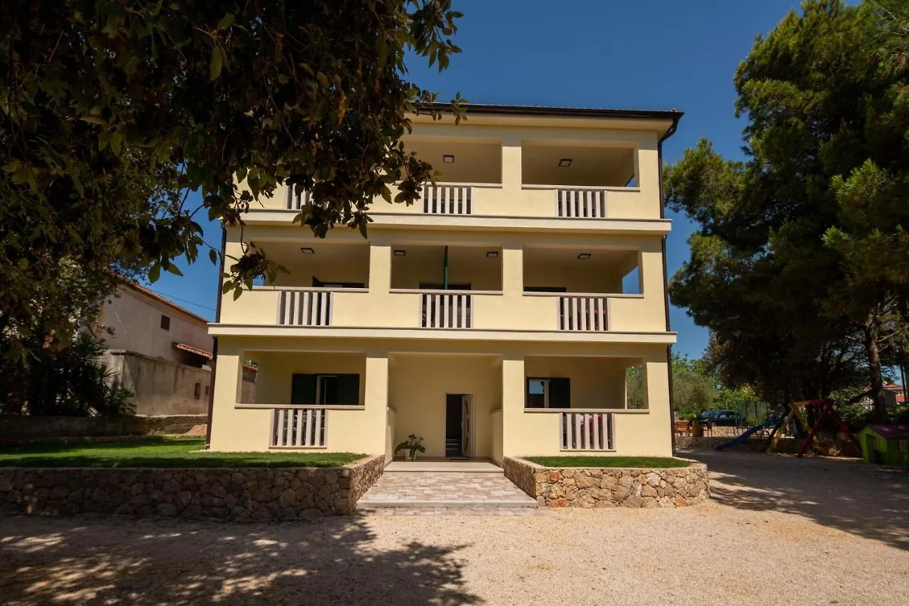 Apartmani Mara Pakostane 0*,  Croatia