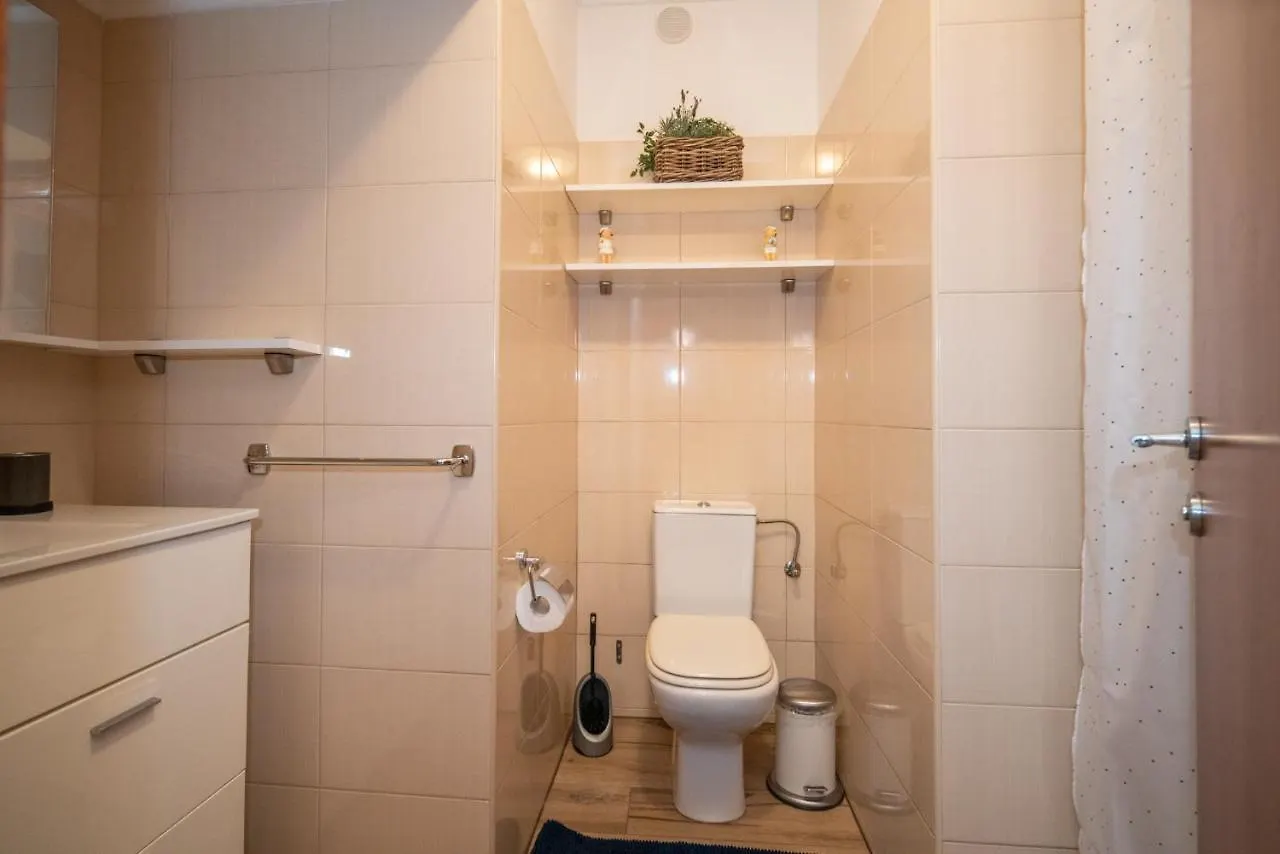 Apartmani Mara Pakoštane 0*,