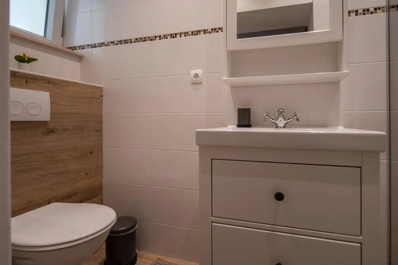 Apartmani Mara Pakostane